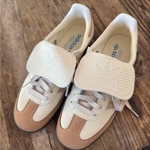 Adidas Women's LT SAMBA Tennis Shoes.. worn 2x.. Brand New Condition!!